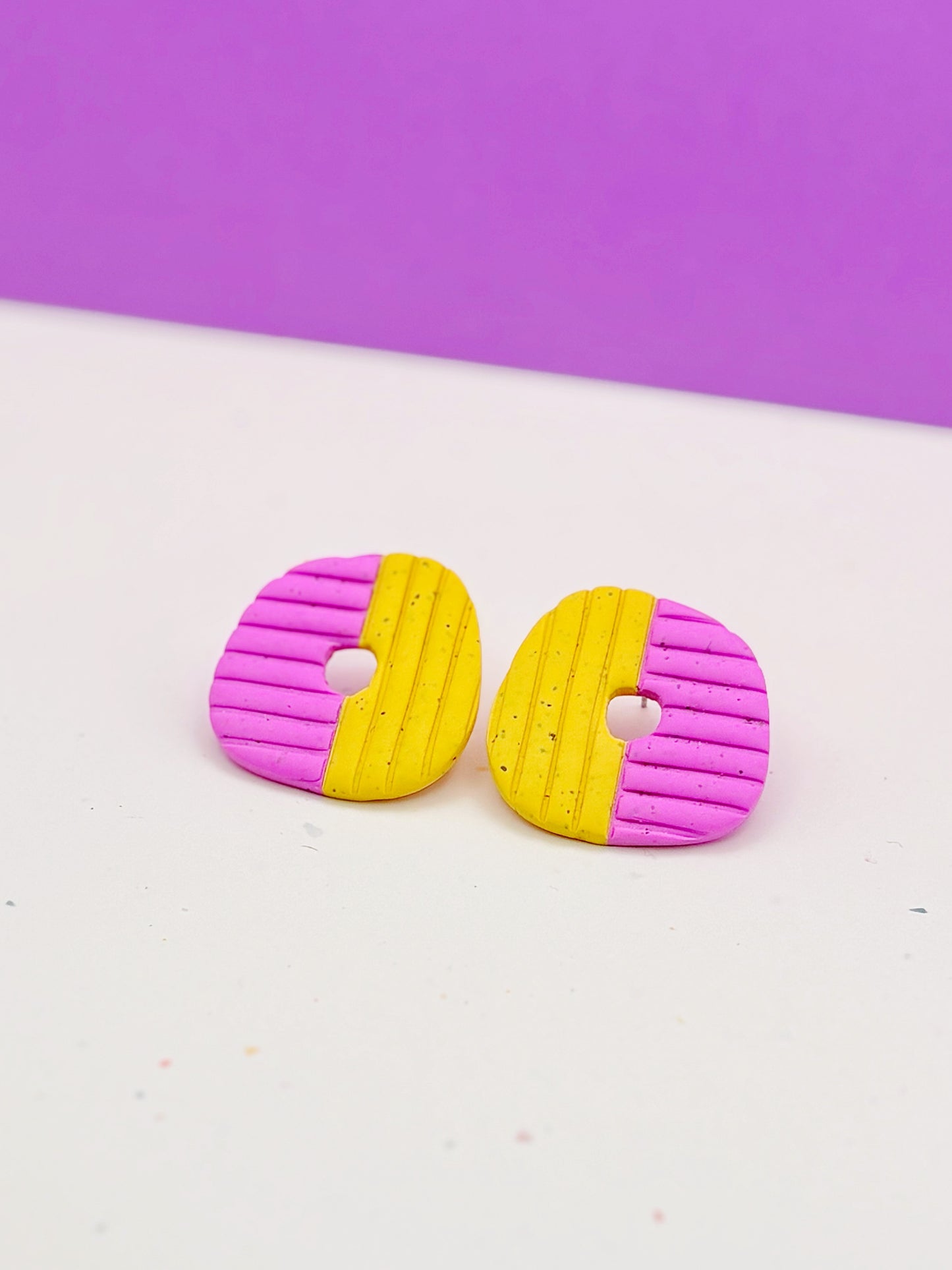 Stud Color Block