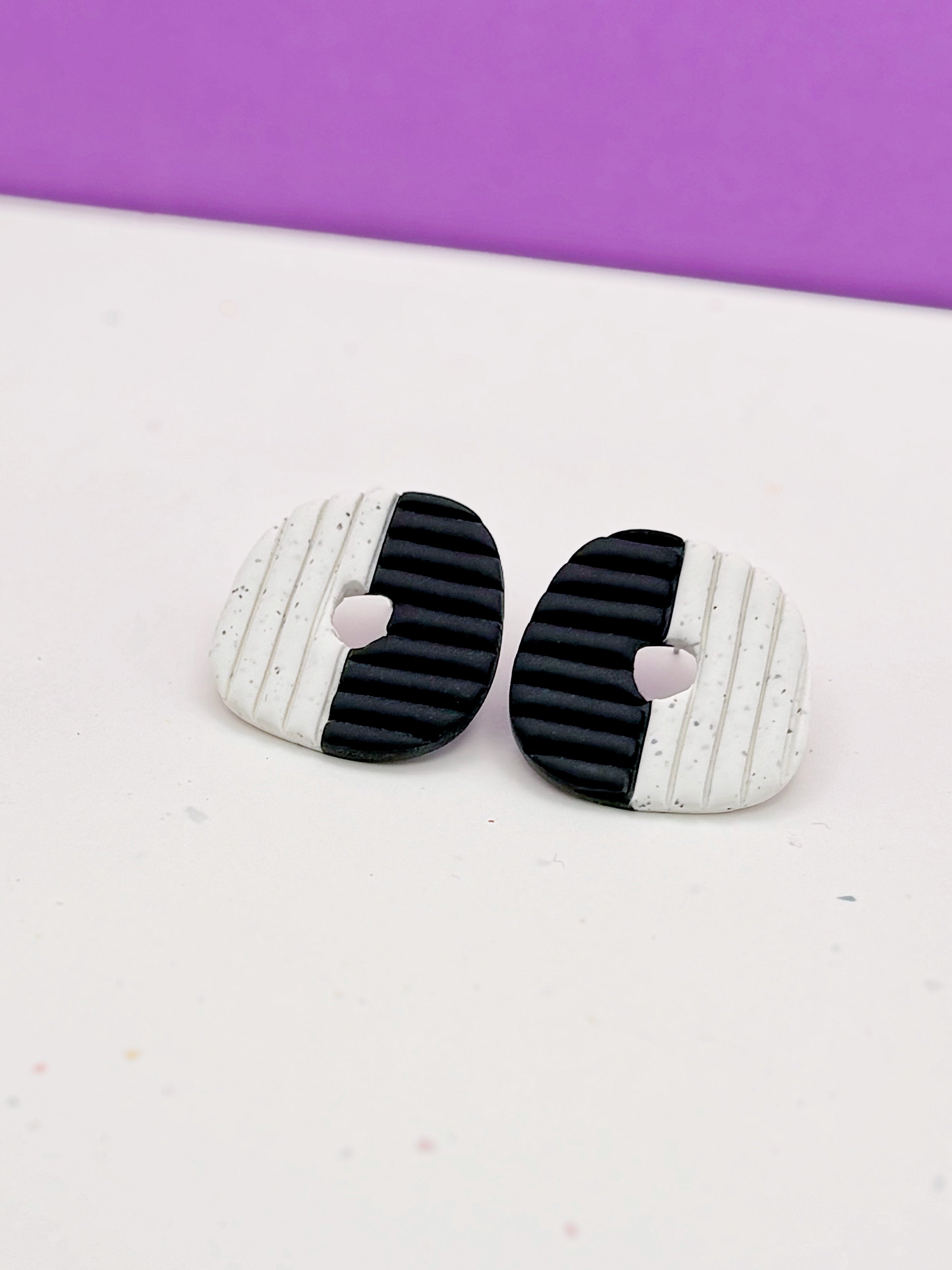 Stud Color Block