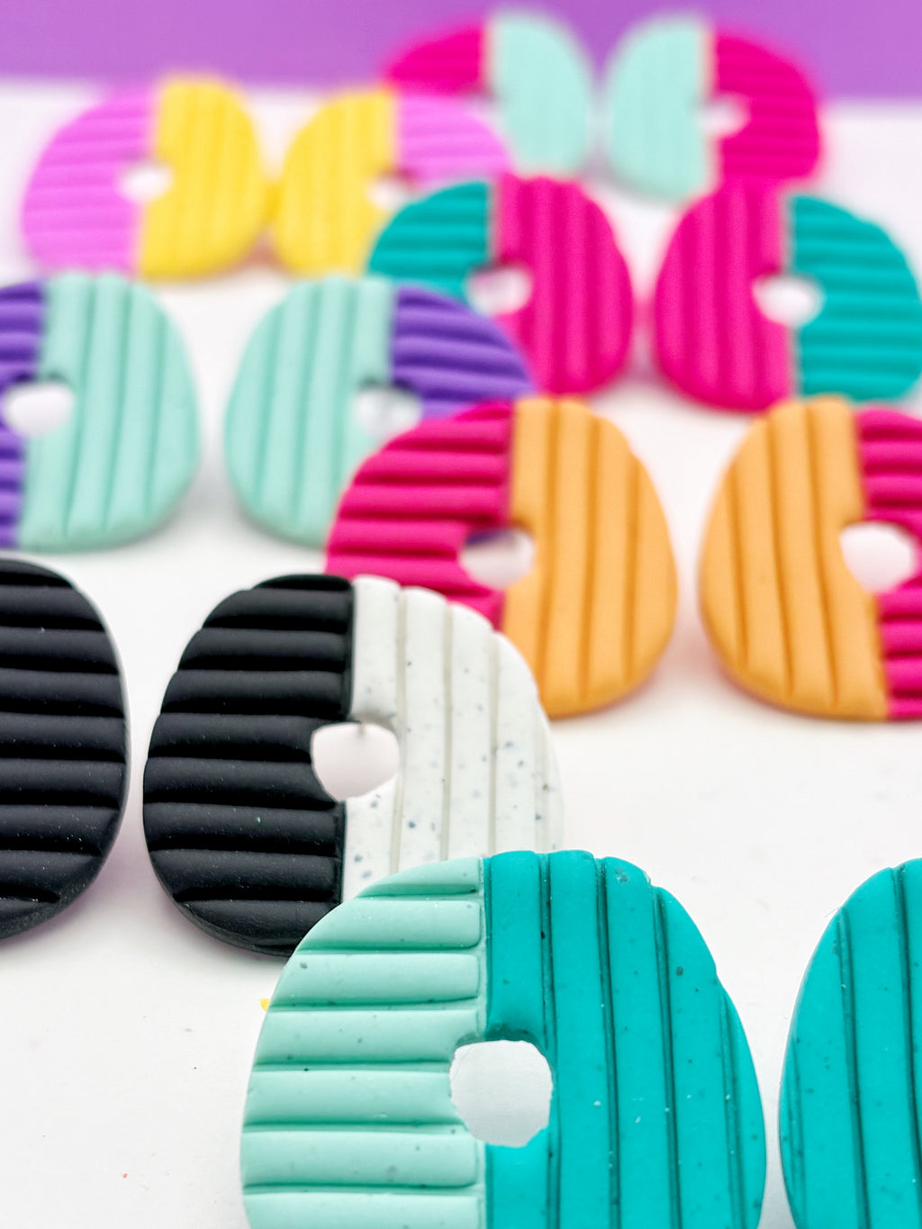 Stud Color Block