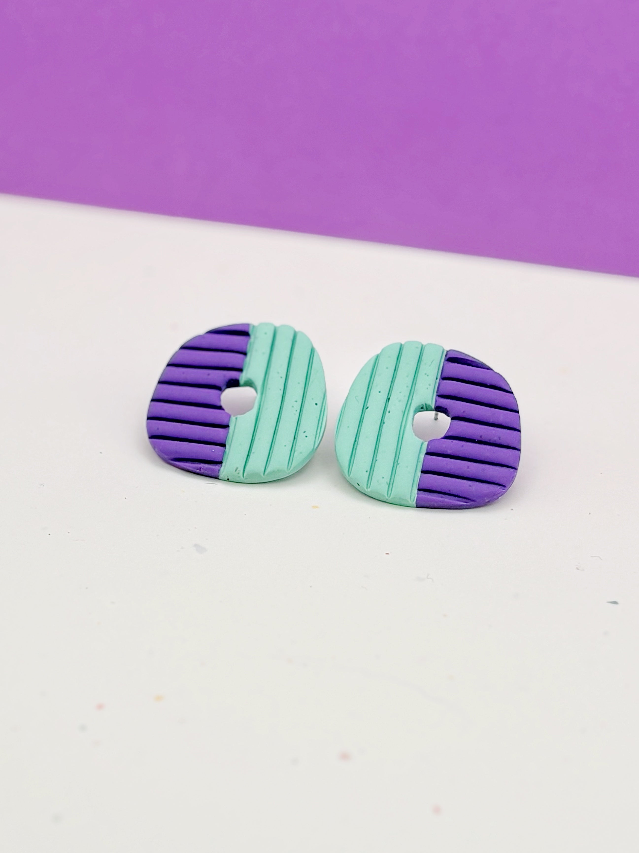 Stud Color Block
