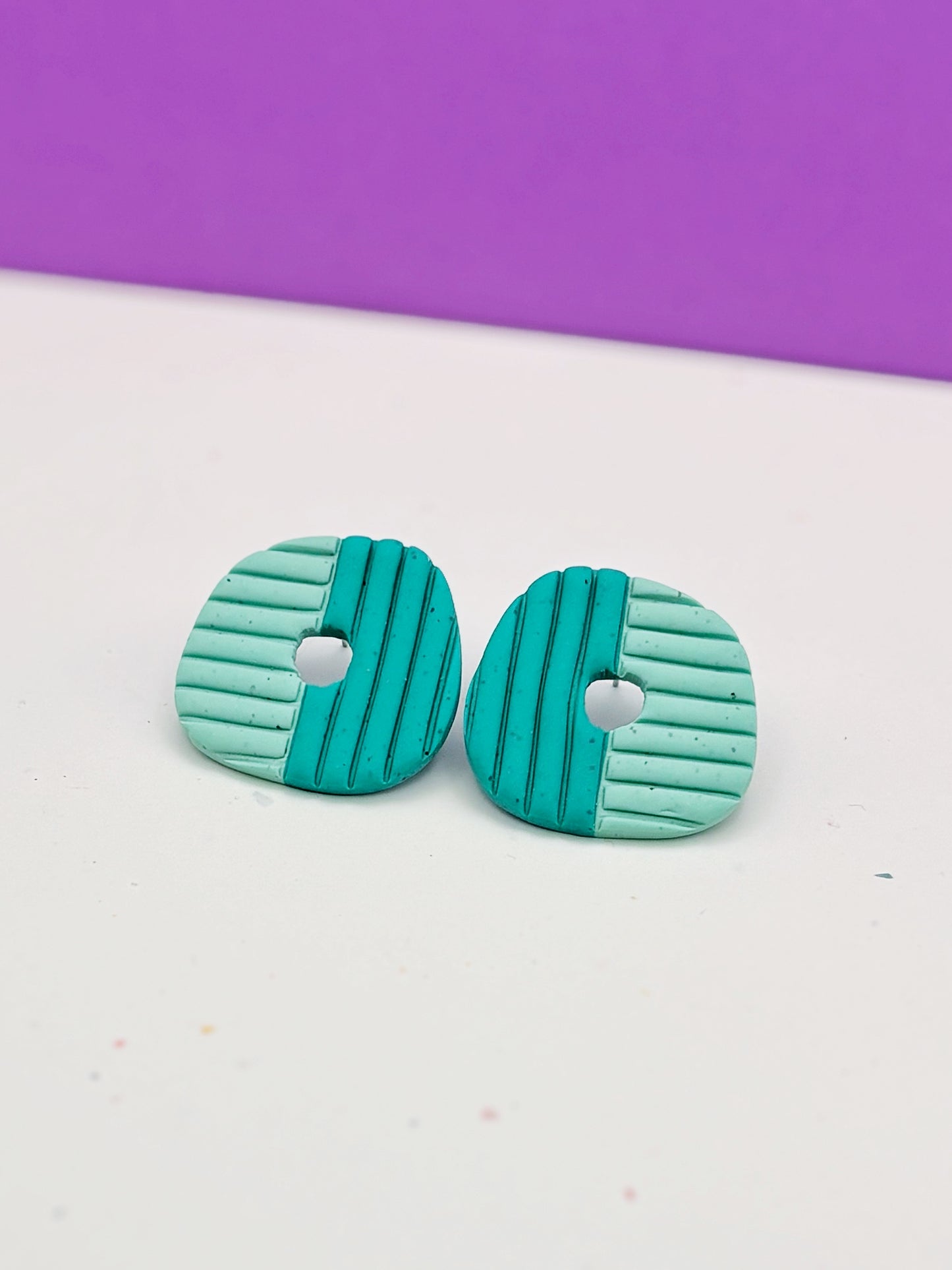 Stud Color Block