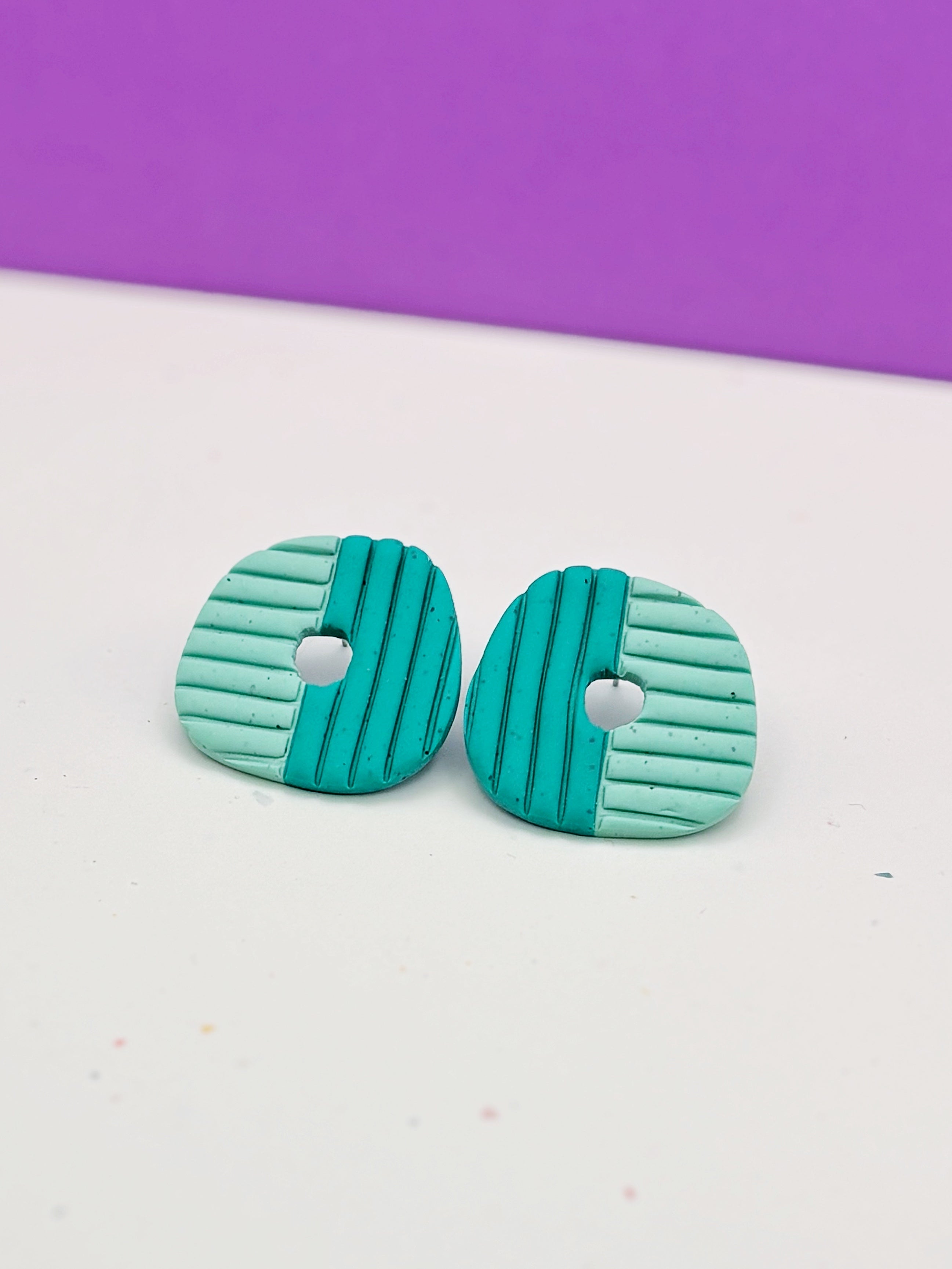 Stud Color Block